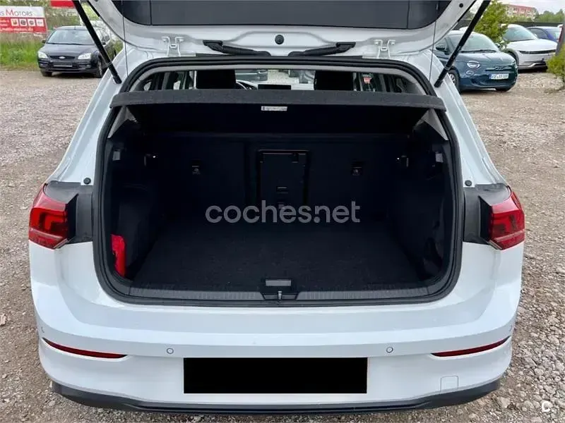 Usado VW Golf VIII Life 130 CV (95 kW) 2025 Blanco Berlina