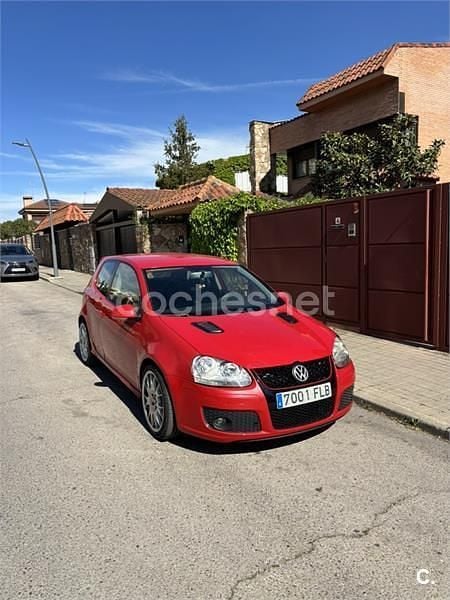 Usado VW Golf V Sportline 140 CV (102 kW) 2007 Rojo Berlina