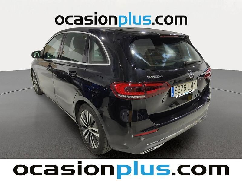 Usado Mercedes B180 116 CV (85 kW) 2021 Negro Monovolumen