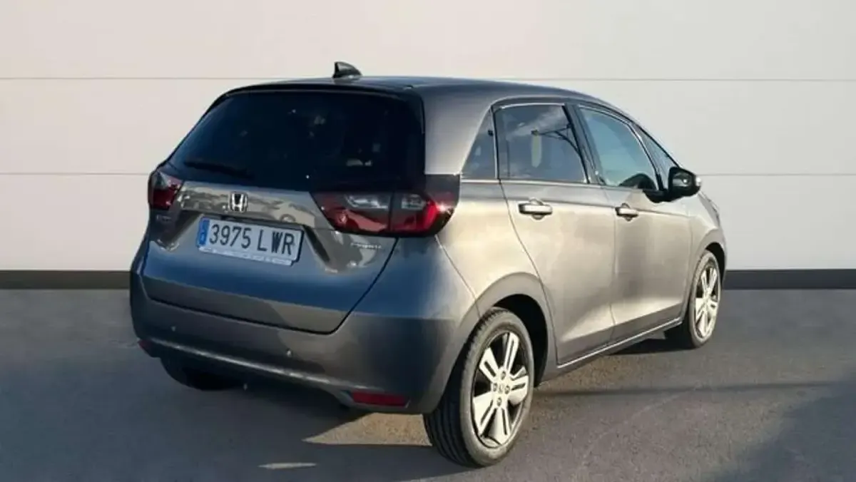 Usado Honda Jazz Executive 109 CV (80 kW) 2022 Gris Utilitario