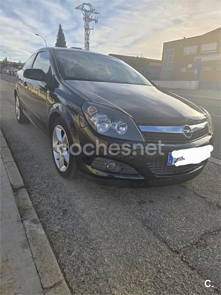 Usado Opel Astra GTC Sport 100 CV (73 kW) 2007 Negro Berlina
