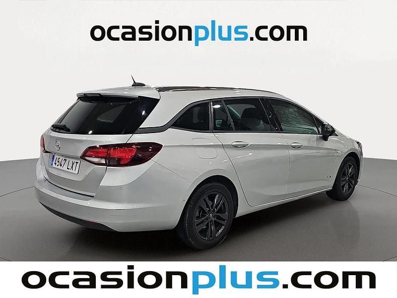 Usado Opel Astra Business 145 CV (106 kW) 2022 Gris plata Monovolumen