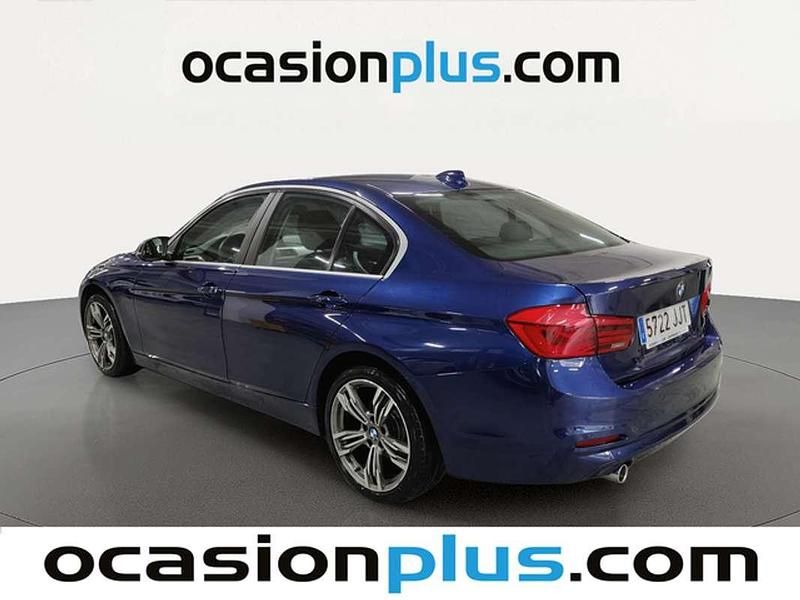 Usado BMW 318 150 CV (110 kW) 2015 Azul Berlina