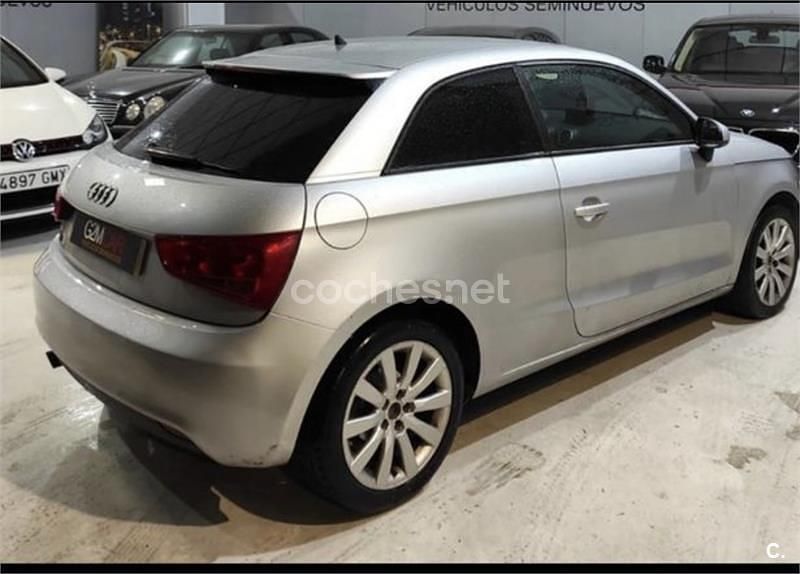 Usado Audi A1 Ambition 105 CV (77 kW) 2011 Gris / plata Utilitario