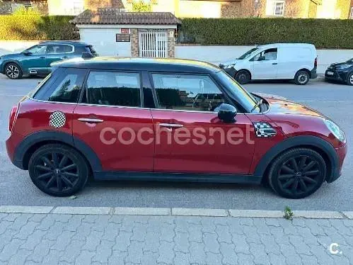 Usado Mini Cooper 136 CV (100 kW) 2017 Rojo Utilitario