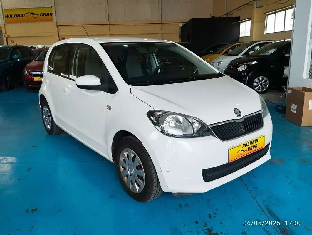 Usado Skoda Citigo Active 60 CV (44 kW) 2015 Blanco Utilitario