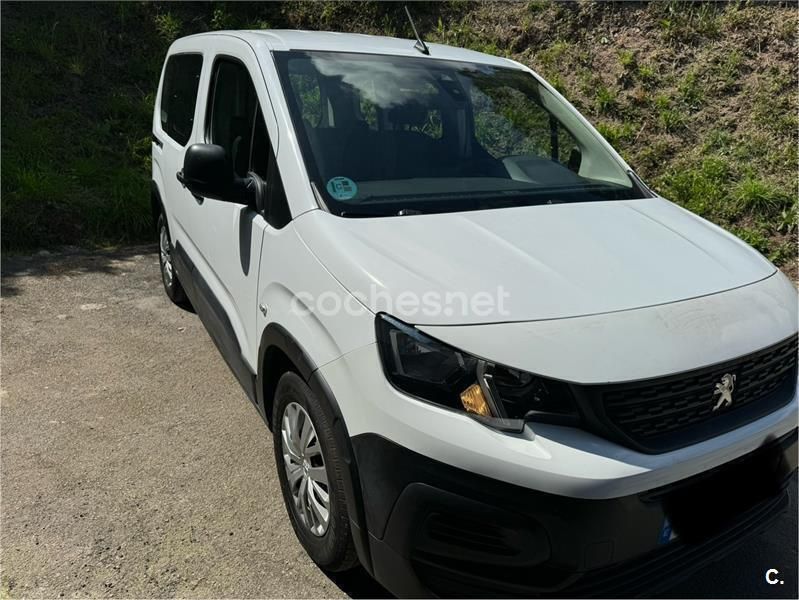 Usado Peugeot Rifter Access 100 CV (73 kW) 2020 Blanco Monovolumen