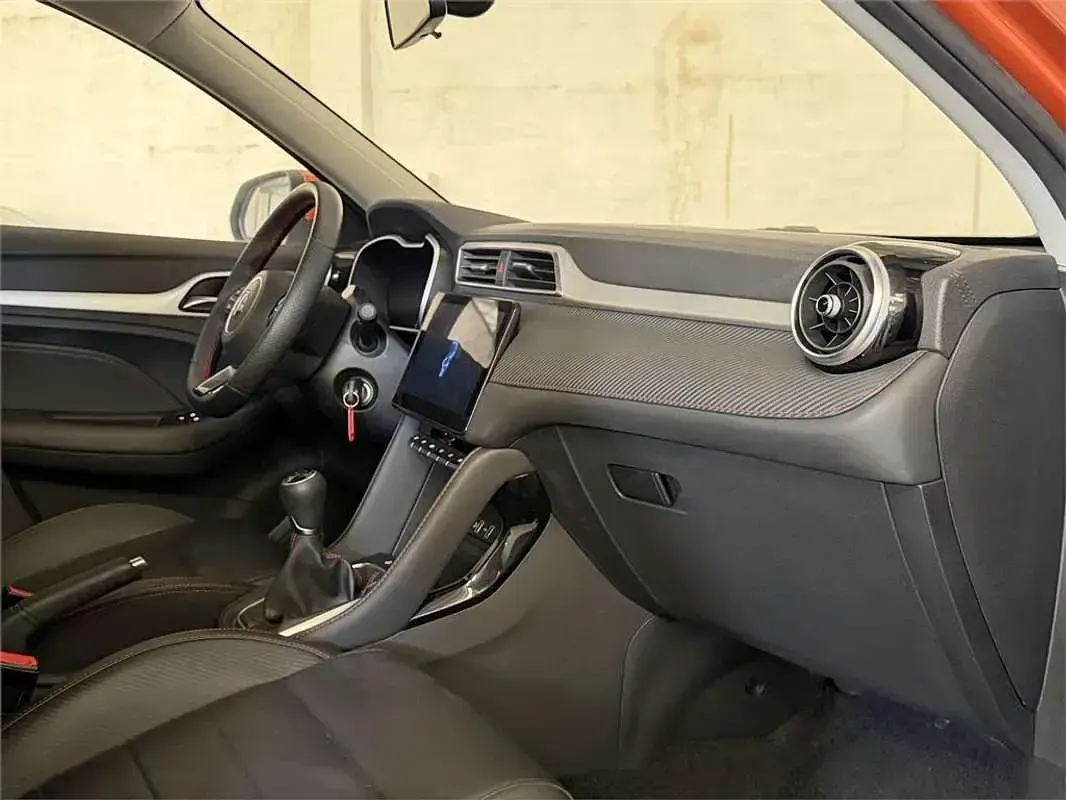 Usado MG ZS Luxury 106 CV (77 kW) 2025 SUV