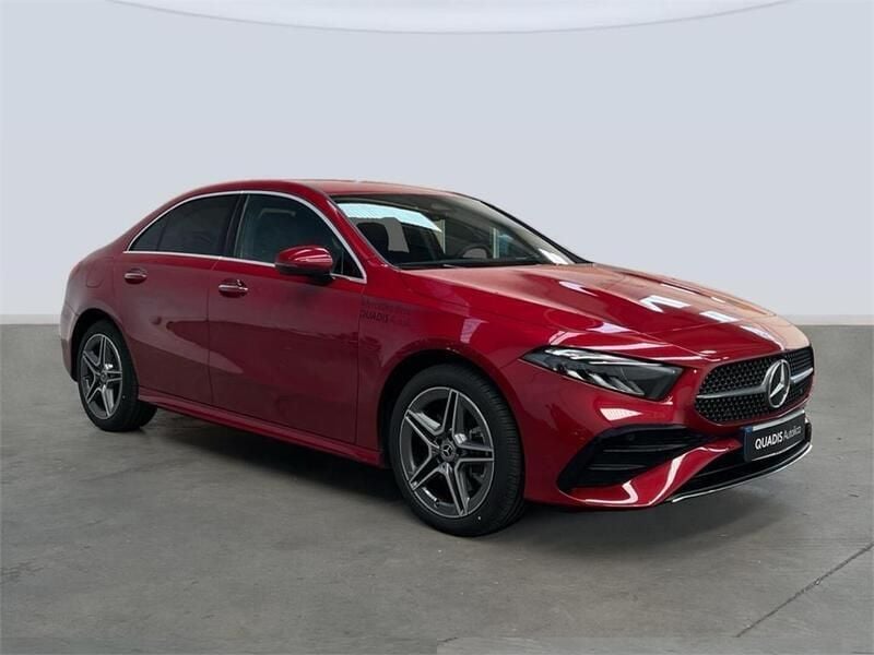 Usado Mercedes A250 218 CV (160 kW) 2025 Rojo Berlina