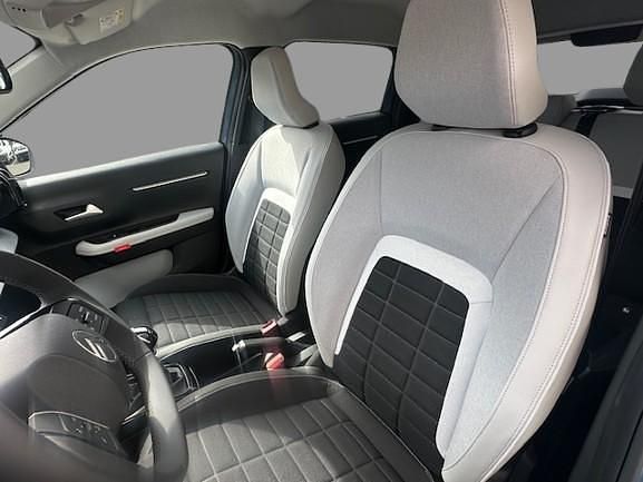 Usado Citroën C3 100 CV (73 kW) 2025 Rojo elixir Utilitario