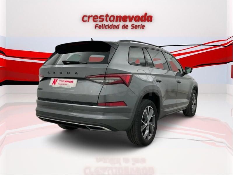 Usado Skoda Kodiaq SportLine 150 CV (110 kW) 2022 Gris / plata SUV