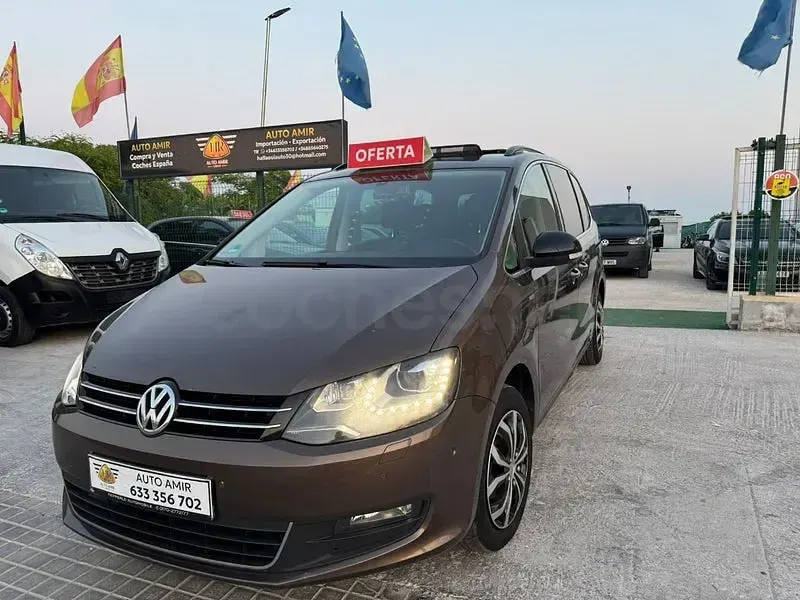 Usado VW Sharan Advance 140 CV (102 kW) 2013 Marrón Monovolumen