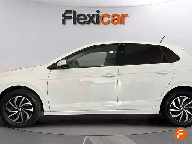 Usado VW Polo Life 95 CV (69 kW) 2023 Blanco Utilitario