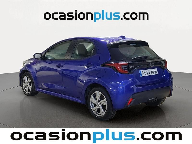 Usado Toyota Yaris Active 116 CV (85 kW) 2024 Azul Utilitario
