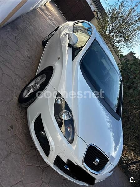 Usado Seat Leon Copa 105 CV (77 kW) 2011 Blanco Utilitario