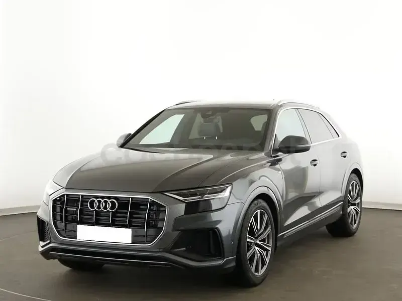 Usado Audi Q8 S-Line 286 CV (210 kW) 2022 Gris / plata SUV