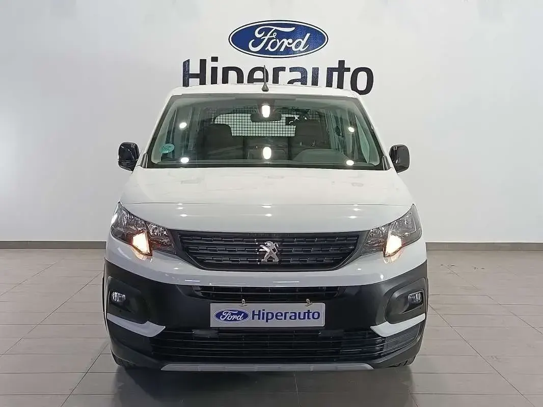 Usado Peugeot Rifter Business-Line 102 CV (75 kW) 2023 Blanco Monovolumen