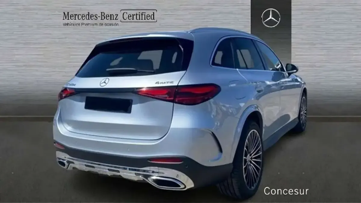 Usado Mercedes GLC220 197 CV (144 kW) 2023 Plateado SUV