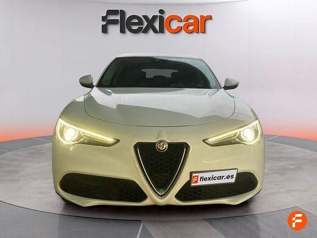 Usado Alfa Romeo Stelvio Executive 280 CV (205 kW) 2017 Blanco SUV