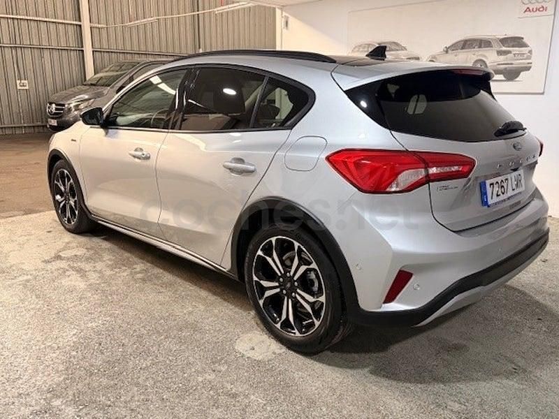 Usado Ford Focus Active 125 CV (91 kW) 2021 Gris / plata Berlina