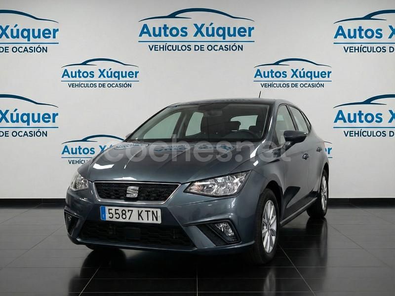 Usado Seat Ibiza Style Plus 95 CV (69 kW) 2019 Gris / plata Berlina