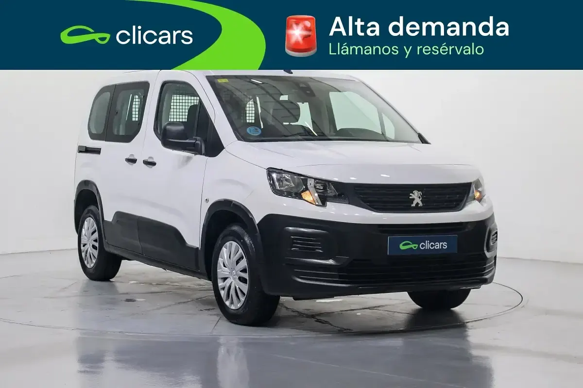 Usado Peugeot Rifter Active 130 CV (95 kW) 2021 Blanco Monovolumen