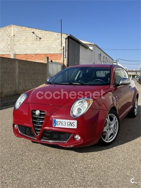 Rojo Usado 2009 Alfa Romeo MiTo Distinctive Utilitario | 3600 € (Super precio) - Imagen 1/4