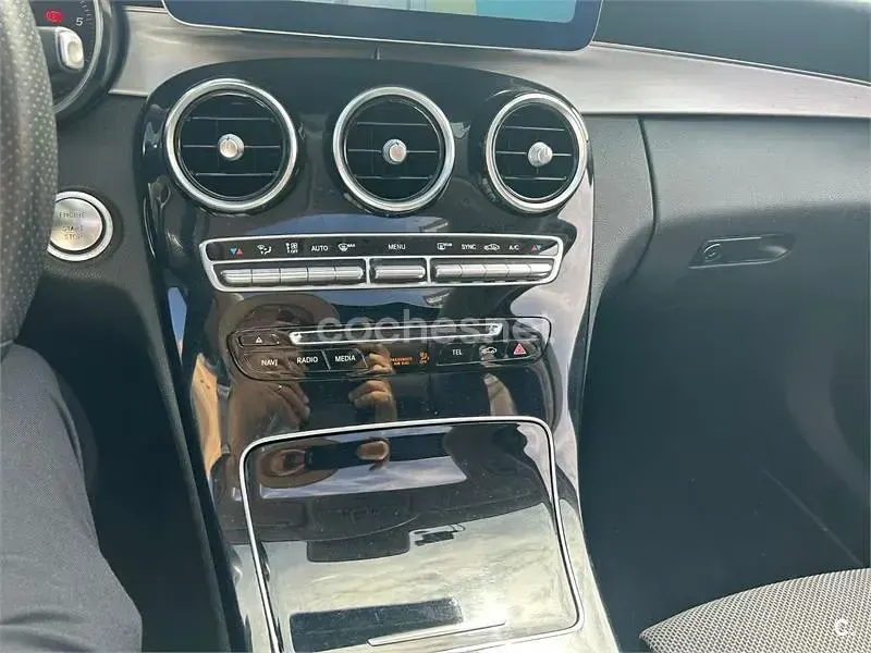 Käytetty Mercedes C220 170 HP (125 kW) 2018 Valkoinen Farmari