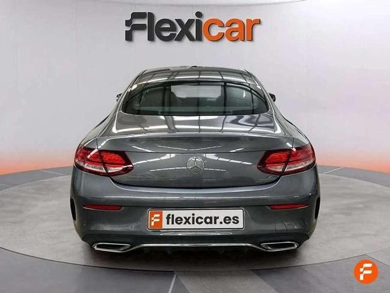Usado Mercedes C220 194 CV (142 kW) 2019 Gris Coupe