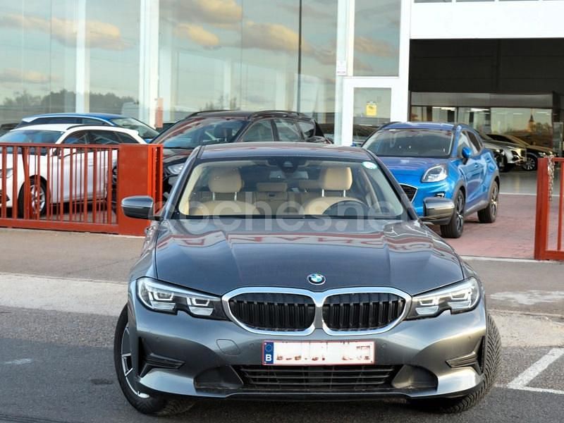 Usado BMW 318 150 CV (110 kW) 2021 Gris / plata Berlina