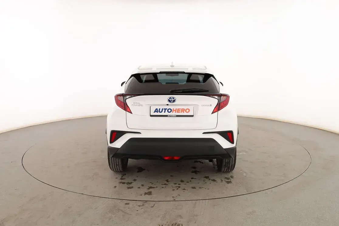 Usado Toyota C-HR Active 122 CV (89 kW) 2023 Blanco SUV