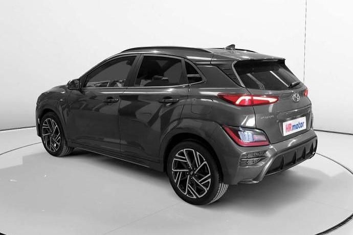 Usado Hyundai Kona N Line 121 CV (88 kW) 2023 Negro SUV