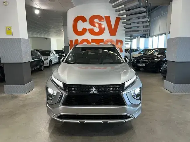 Usado Mitsubishi Eclipse Cross 188 CV (138 kW) 2023 Gris SUV