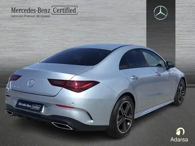 Usado Mercedes CLA200 163 CV (119 kW) 2025 Plata hightech