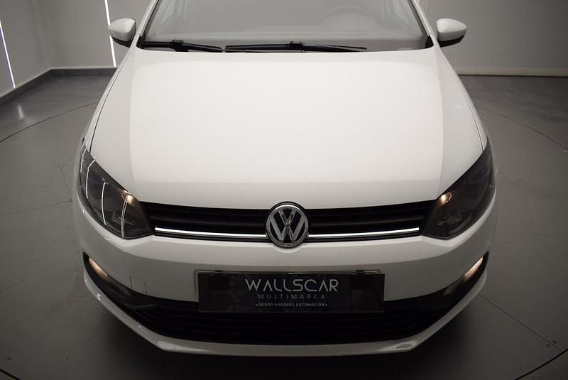 Usado VW Polo 75 CV (55 kW) 2015 Blanco Berlina