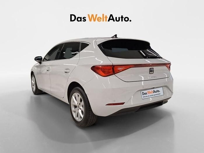 Usado Seat Leon Style 116 CV (85 kW) 2025 Blanco