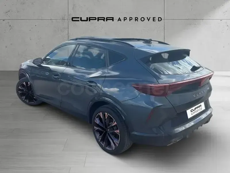 Usado Cupra Formentor 204 CV (150 kW) 2024 Gris / plata SUV