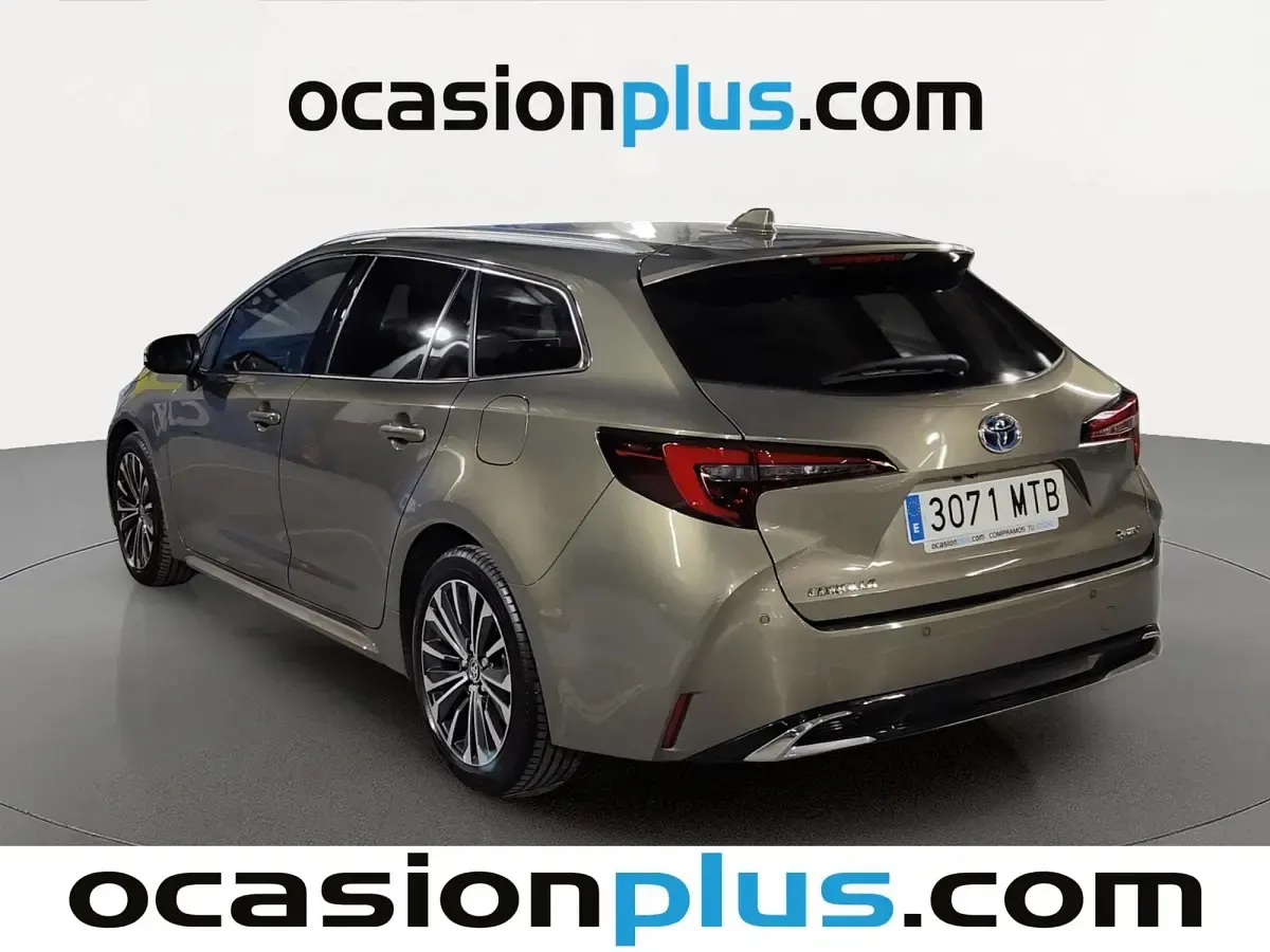 Usado Toyota Corolla Edition 140 CV (102 kW) 2024 Beige Monovolumen