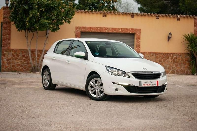 Usado Peugeot 308 Active 131 CV (96 kW) 2015 Blanco Utilitario