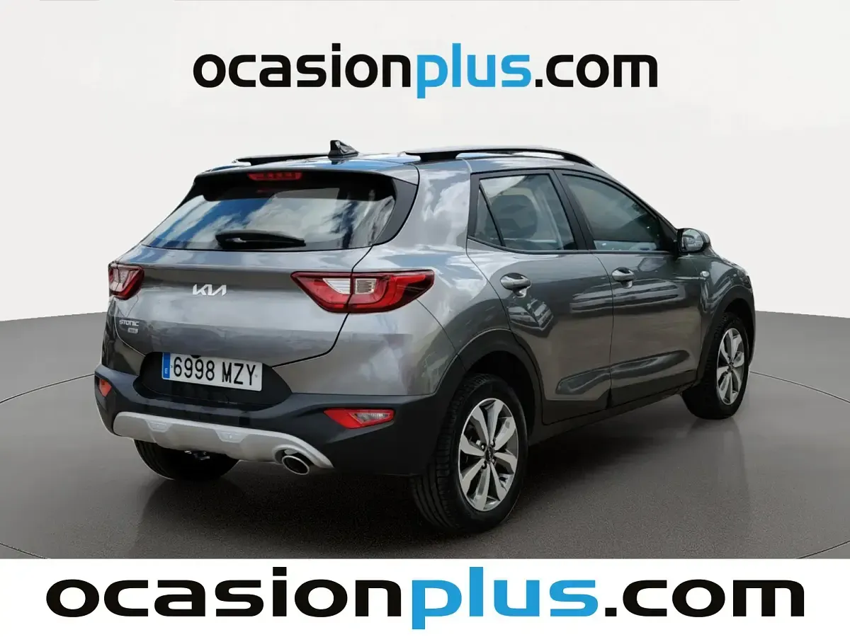 Usado Kia Stonic 101 CV (74 kW) 2025 Gris SUV