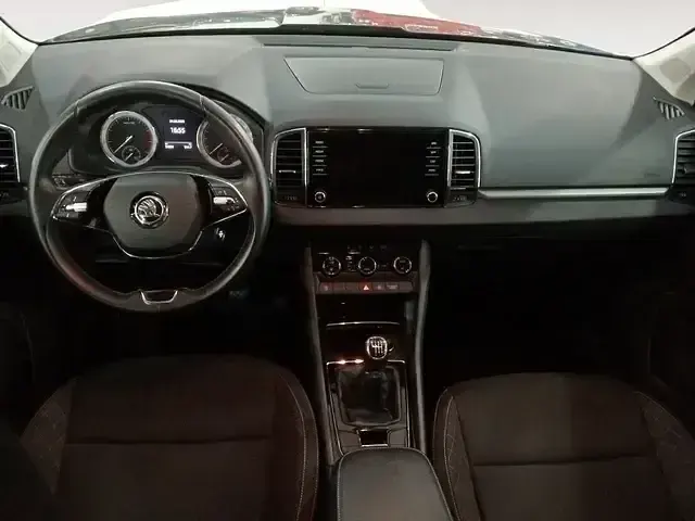 Usado Skoda Karoq Ambition 150 CV (110 kW) 2021 Gris SUV