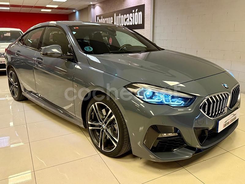 Gris / plata Usado 2021 BMW 220 Comfort Edition Coupe | 28.900 € (Precio justo) - Imagen 1/4