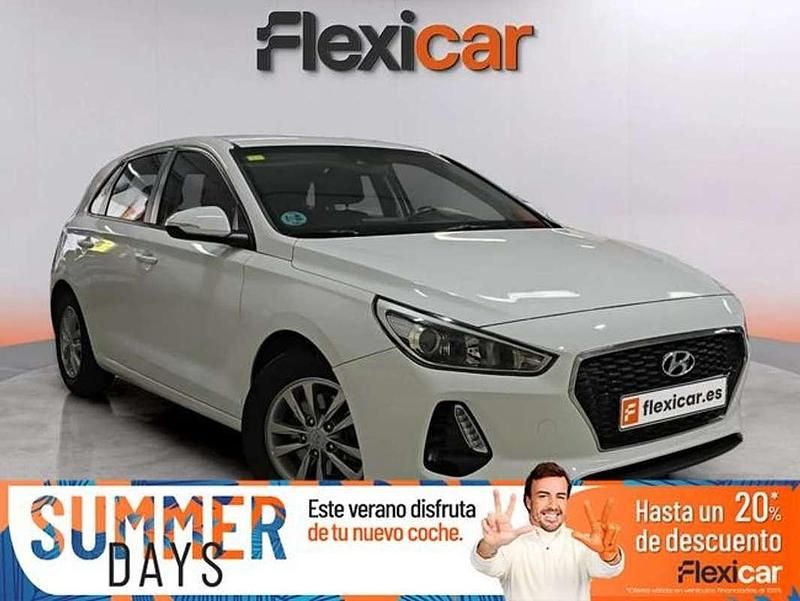 Blanco Usado 2018 Hyundai i30 Berlina | 11.190 € (Precio justo) - Imagen 1/4