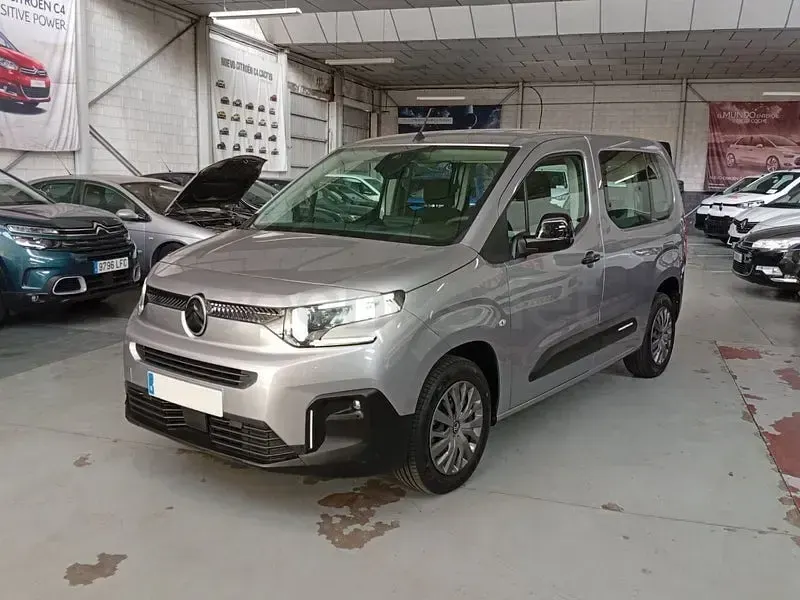 Usado Citroën Berlingo 102 CV (75 kW) 2025 Gris / plata Monovolumen