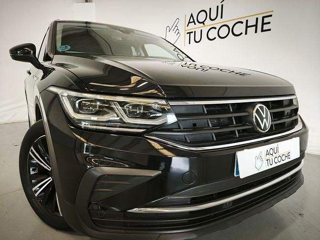 Usado VW Tiguan Life 150 CV (110 kW) 2022 Negro SUV