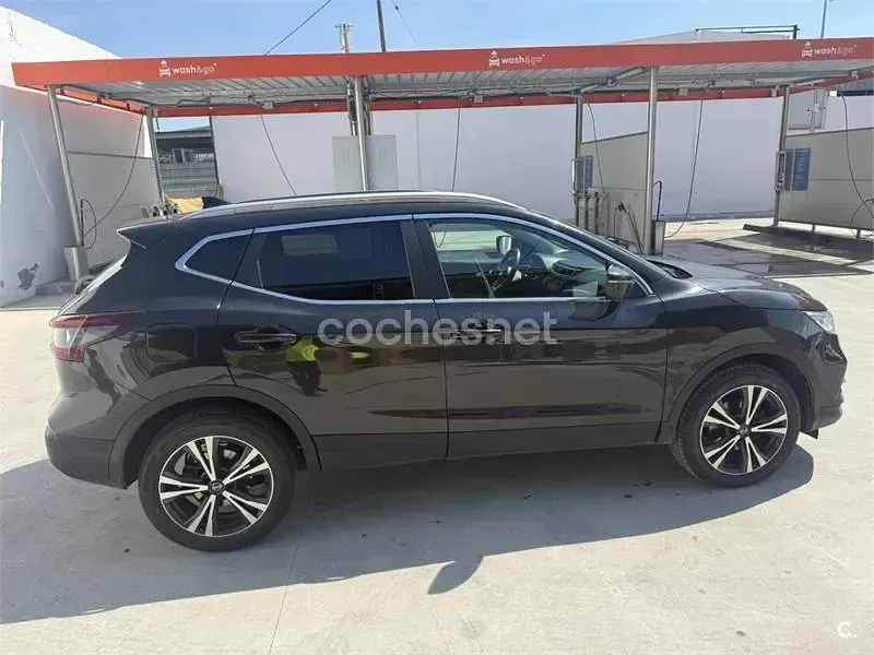 Begagnad Nissan Qashqai Tekna 160 HK (117 kW) 2021 Svart SUV