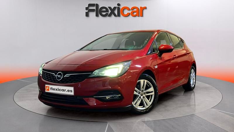 Usado Opel Astra Business Elegance 131 CV (96 kW) 2020 Burdeos Familiar
