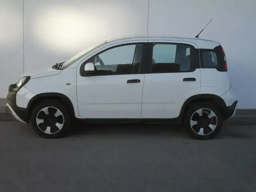 Usado Fiat Panda Cross Cross 70 CV (51 kW) 2023 Blanco Utilitario