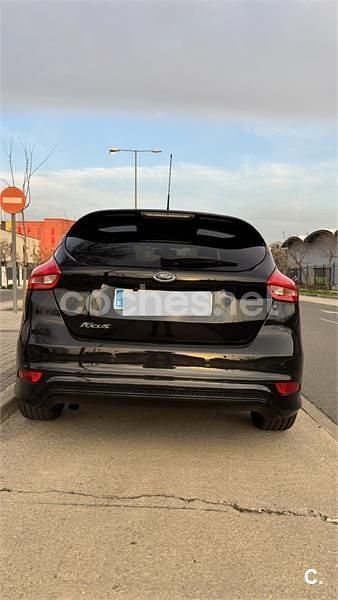 Usado Ford Focus Sport 120 CV (88 kW) 2016 Negro Berlina