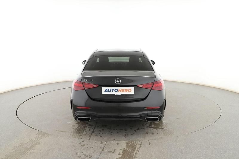 Usado Mercedes C200 AMG line 184 CV (135 kW) 2024 Negro Berlina